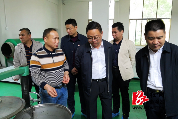 彭瑞林赴毛田鎮(zhèn)調研鄉(xiāng)村振興戰(zhàn)略實施情況(圖1)